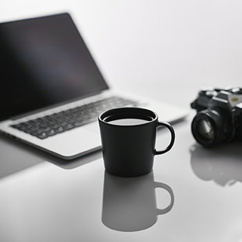 邪恶漫画本子里番,禁忌之恋的黑暗诱惑